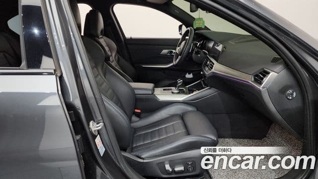 BMW 3 Series 2021 — ფოტო 15/20