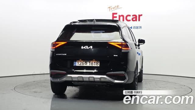 Kia Sportage 2021 — ფოტო 4/20