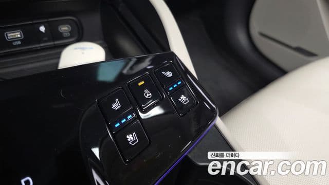 Kia Sportage 2021 — ფოტო 17/20