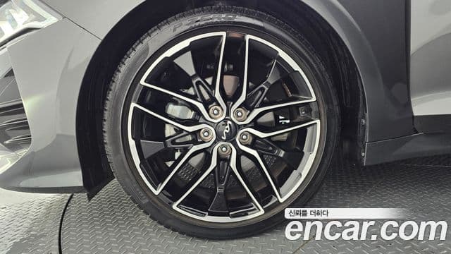 Kia K5 2021 — ფოტო 5/20
