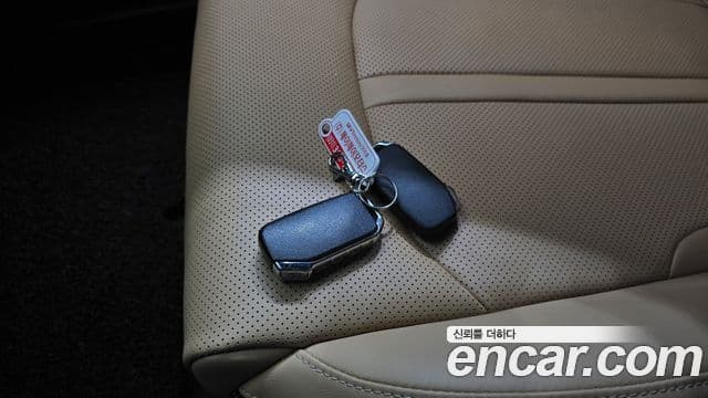 Kia K5 2021 — ფოტო 16/20