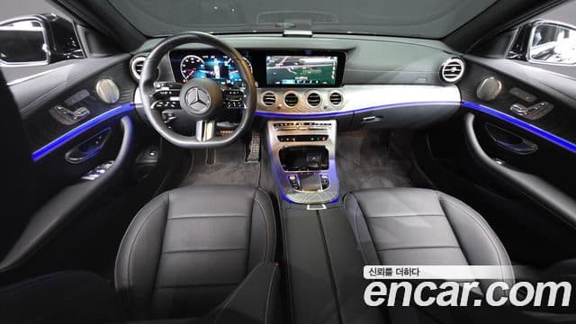 Mercedes-Benz E-Class 2022 — ფოტო 7/20