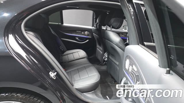 Mercedes-Benz E-Class 2022 — ფოტო 12/20