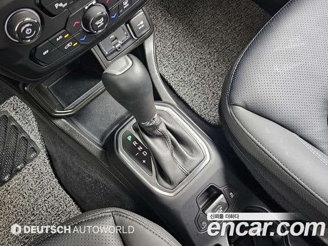 Jeep Renegade 2023 — Şəkil 8/20
