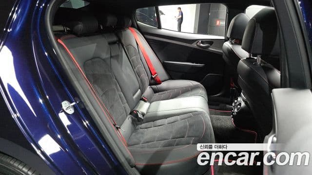 Kia Stinger 2022 — Şəkil 11/20