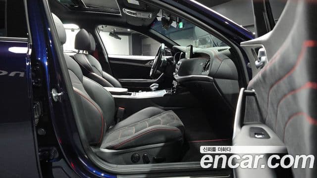 Kia Stinger Meister 2022 — Photo 36/36