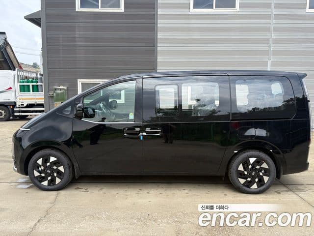 Hyundai Staria 2026 — Şəkil 6/20