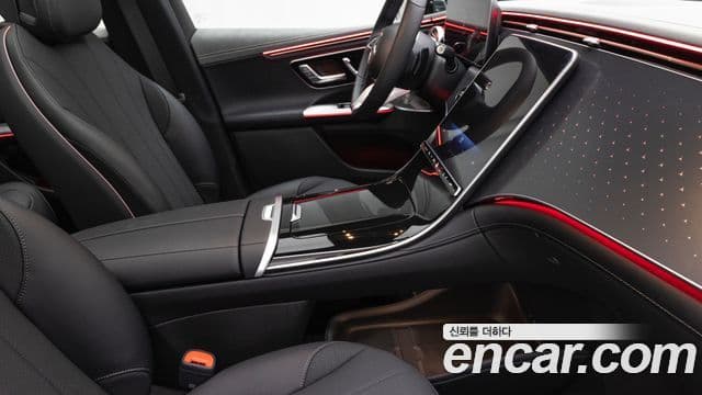 Mercedes-Benz EQE SUV 2025 — ფოტო 16/20