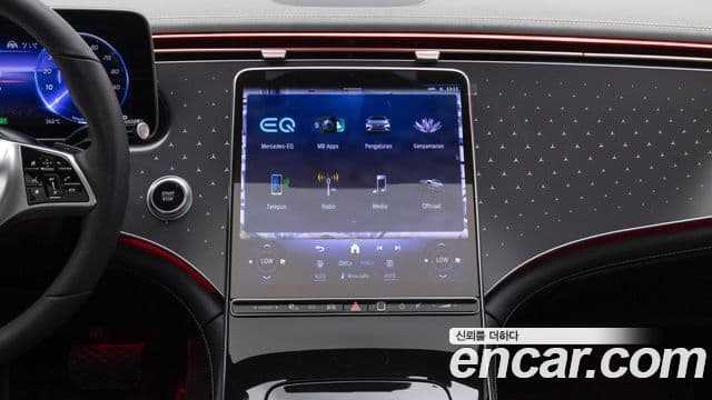 Mercedes-Benz EQE SUV 2025 — ფოტო 14/20