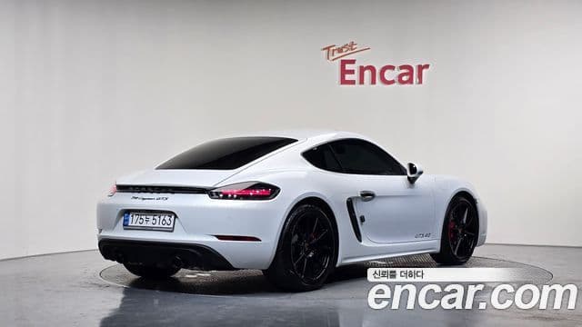 Porsche 718 Cayman 2022 — ფოტო 2/20