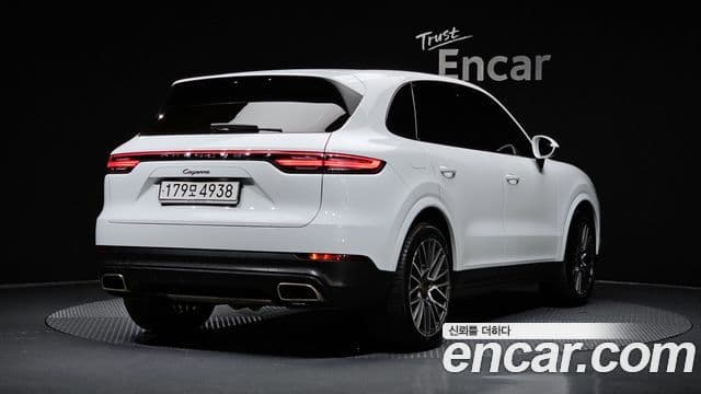 Porsche Cayenne 2020 — Photo 30/36