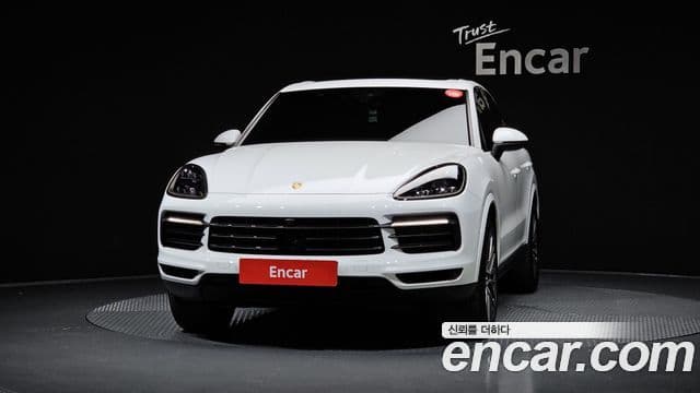 Porsche Cayenne 2020 — Photo 26/36