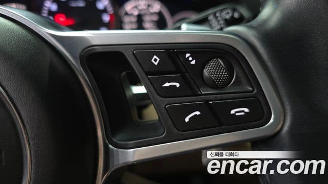 Porsche Cayenne 2020 — Photo 3/36