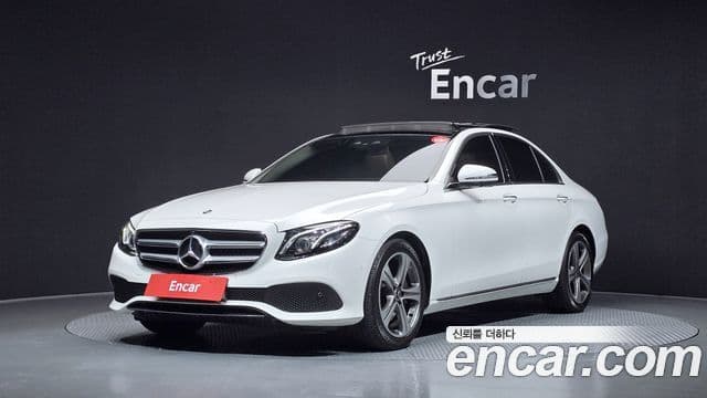 Mercedes-Benz E-Class 2018 — Фото 1/20