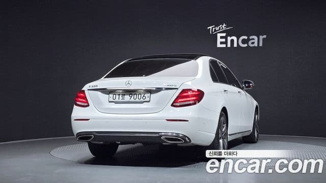 Mercedes-Benz E-Class 2018 — Фото 4/20