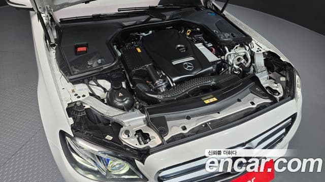 Mercedes-Benz E-Class 2018 — Фото 6/20