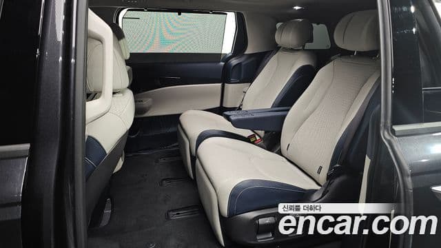 Kia Carnival 2024 — Şəkil 11/20