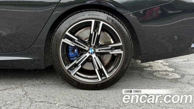 BMW 3 Series 2022 — ფოტო 4/20