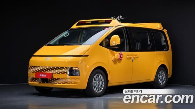 Hyundai Staria 2024 — ფოტო 1/20