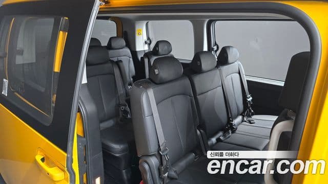 Hyundai Staria 2024 — ფოტო 11/20