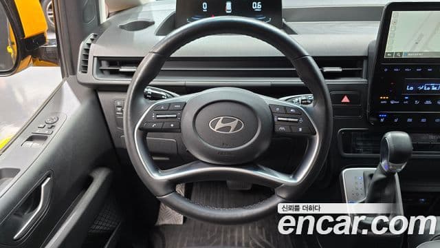 Hyundai Staria 2024 — ფოტო 13/20