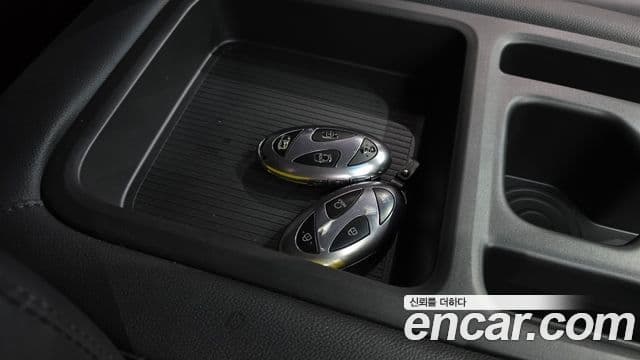 Hyundai Staria 2024 — ფოტო 17/20