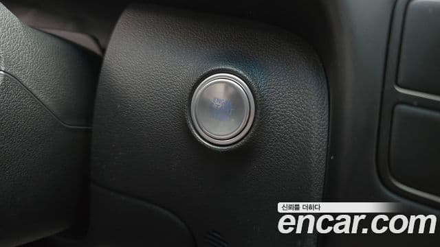 Hyundai Staria 2024 — ფოტო 18/20