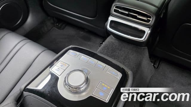 Genesis Electrified G80 2024 — ფოტო 19/20