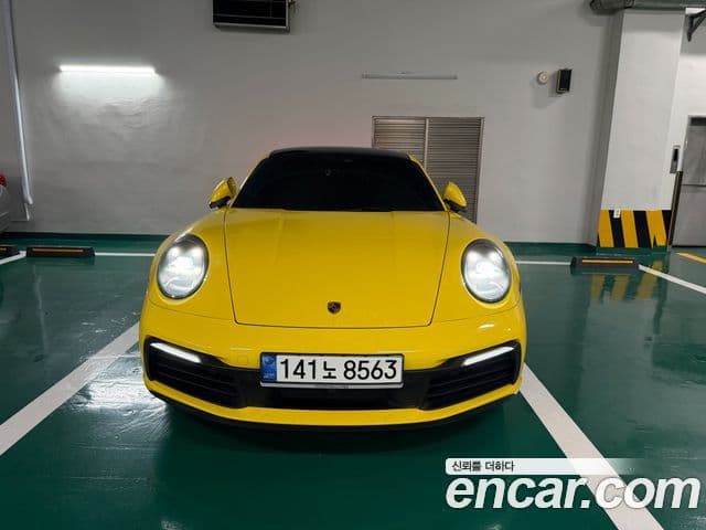 Porsche 911 2021 — Şəkil 8/19