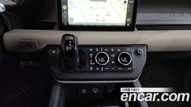 Land Rover Defender 2021 — фото 8 из 20