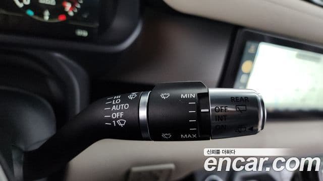 Land Rover Defender 2021 — Photo 14/33