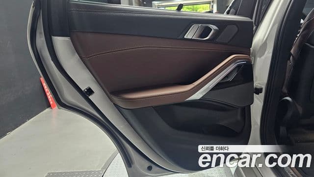 BMW X6 2024 — Photo 13/36