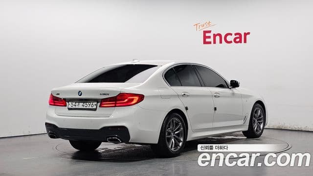 BMW 5 Series 2018 — Şəkil 2/20
