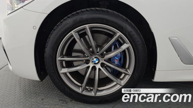 BMW 5 Series 2018 — Şəkil 5/20