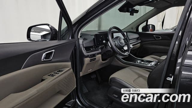Kia Carnival 2023 — Фото 10/20