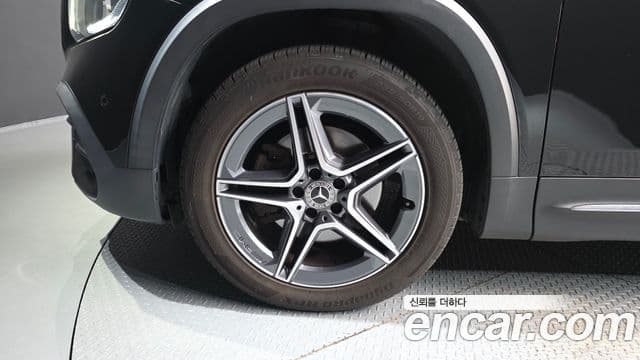 Mercedes-Benz GLB-Class 2021 — ფოტო 5/20