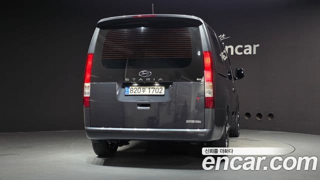 Hyundai Staria 2022 — Фото 4/20