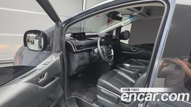 Hyundai Staria 2022 — Фото 10/20