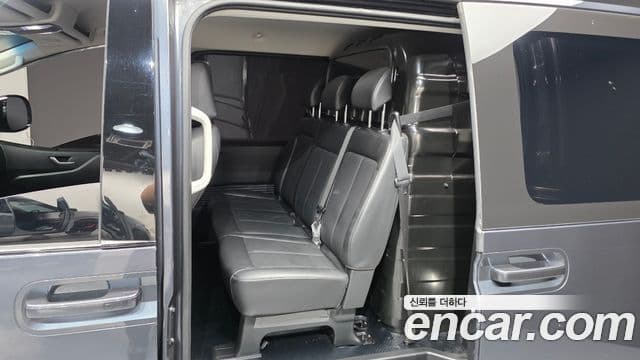 Hyundai Staria 2022 — Фото 11/20