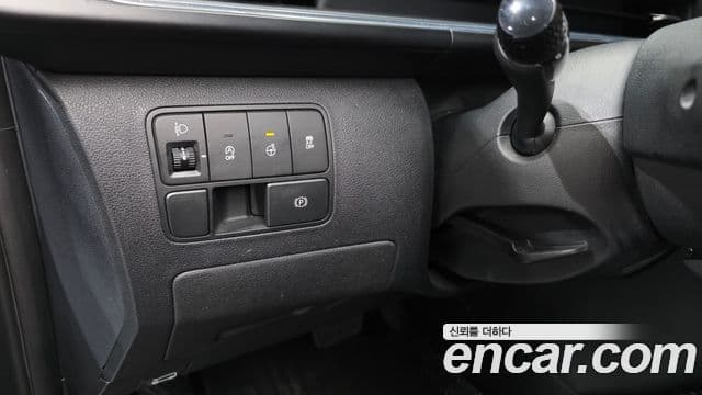 Hyundai Staria 2022 — Фото 14/20
