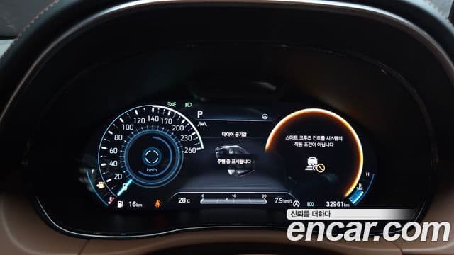 Genesis GV70 2021 — ფოტო 8/20