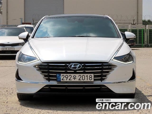 Hyundai Sonata 2019 — ფოტო 9/20