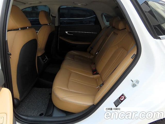 Hyundai Sonata 2019 — ფოტო 5/20