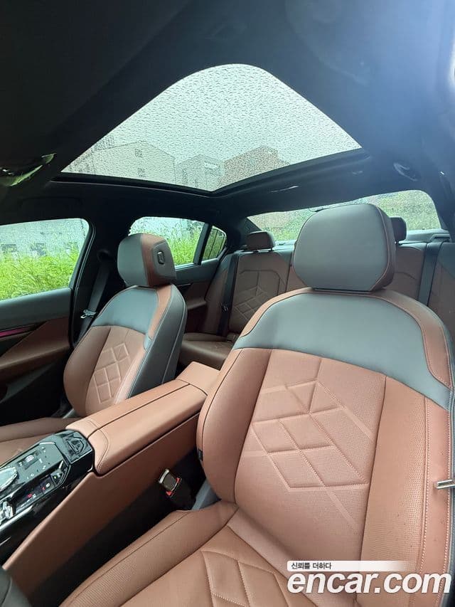 BMW 5 Series 2026 — ფოტო 2/8