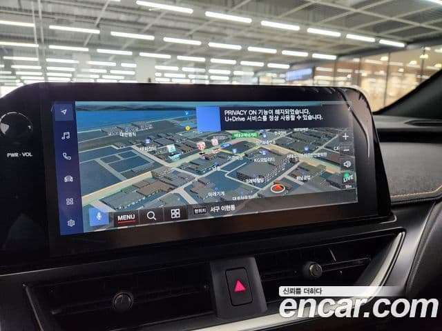 Lexus UX300h 2024 — ფოტო 15/20