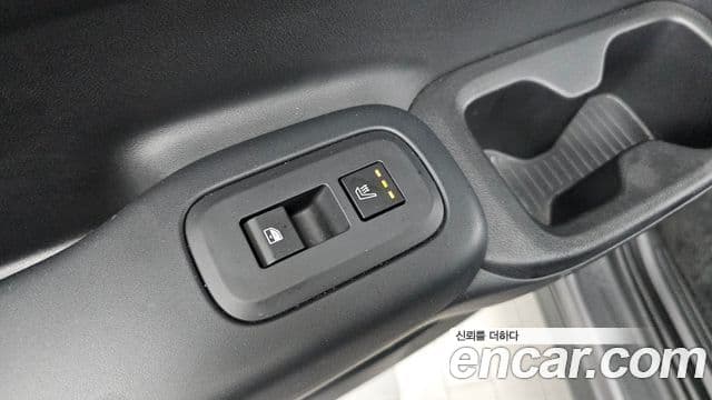 Hyundai Santa Fe 2024 — ფოტო 19/20