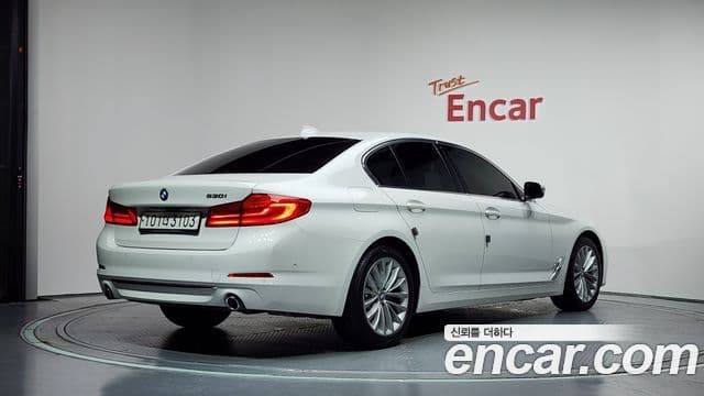 BMW 5 Series 2020 — Şəkil 2/20