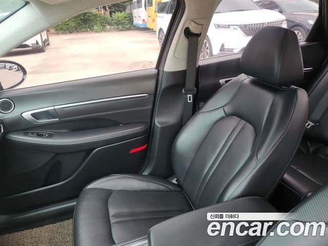 Hyundai Sonata 2021 — фото 7 из 20