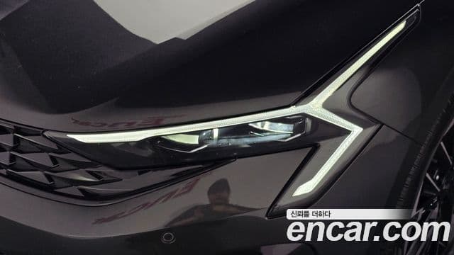 Kia K5 2025 — Photo 8/30