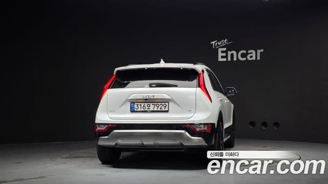 Kia Niro 2022 — ფოტო 4/20